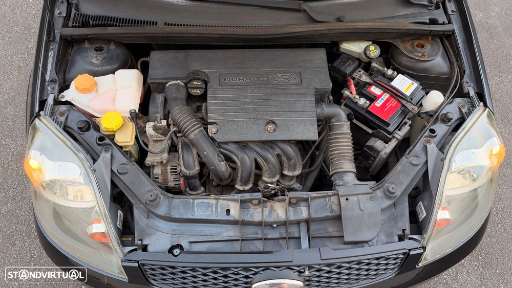 Ford Fiesta 1.25 Ghia - 36