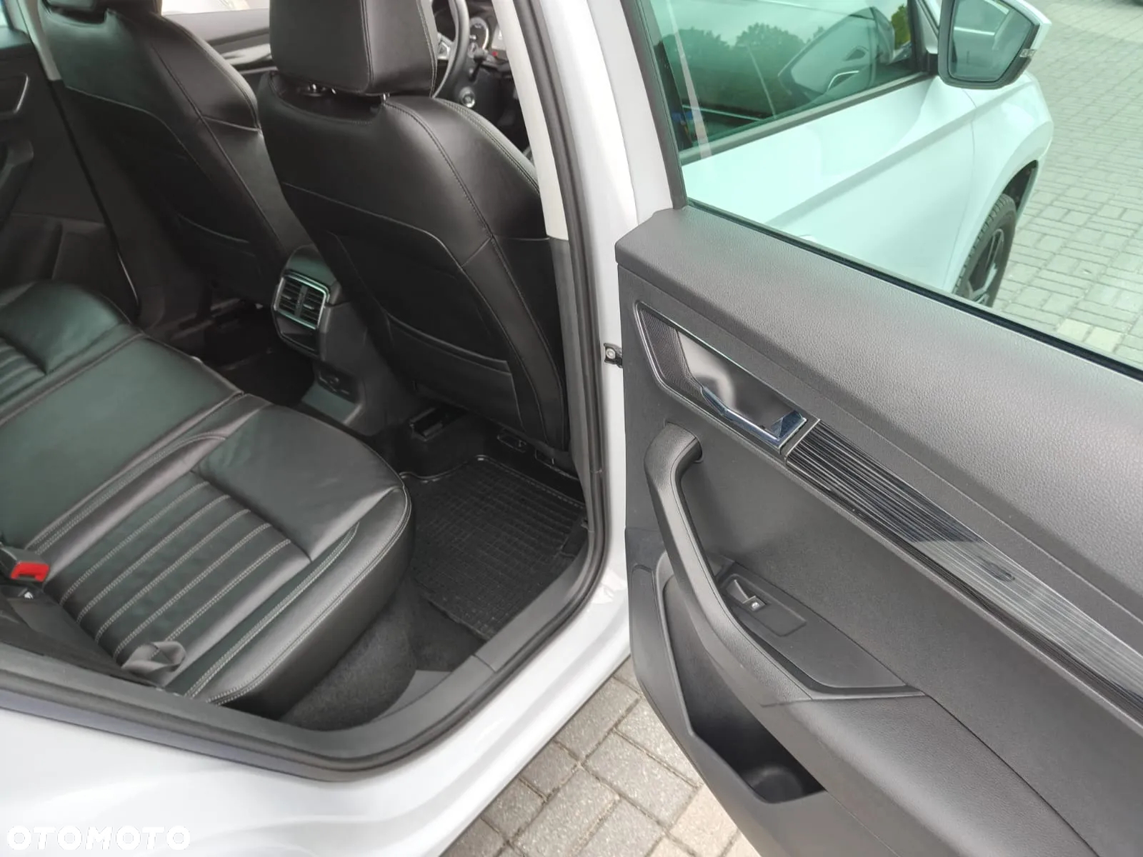 Skoda Karoq 2.0 TDI SCR 4x4 Style DSG - 23