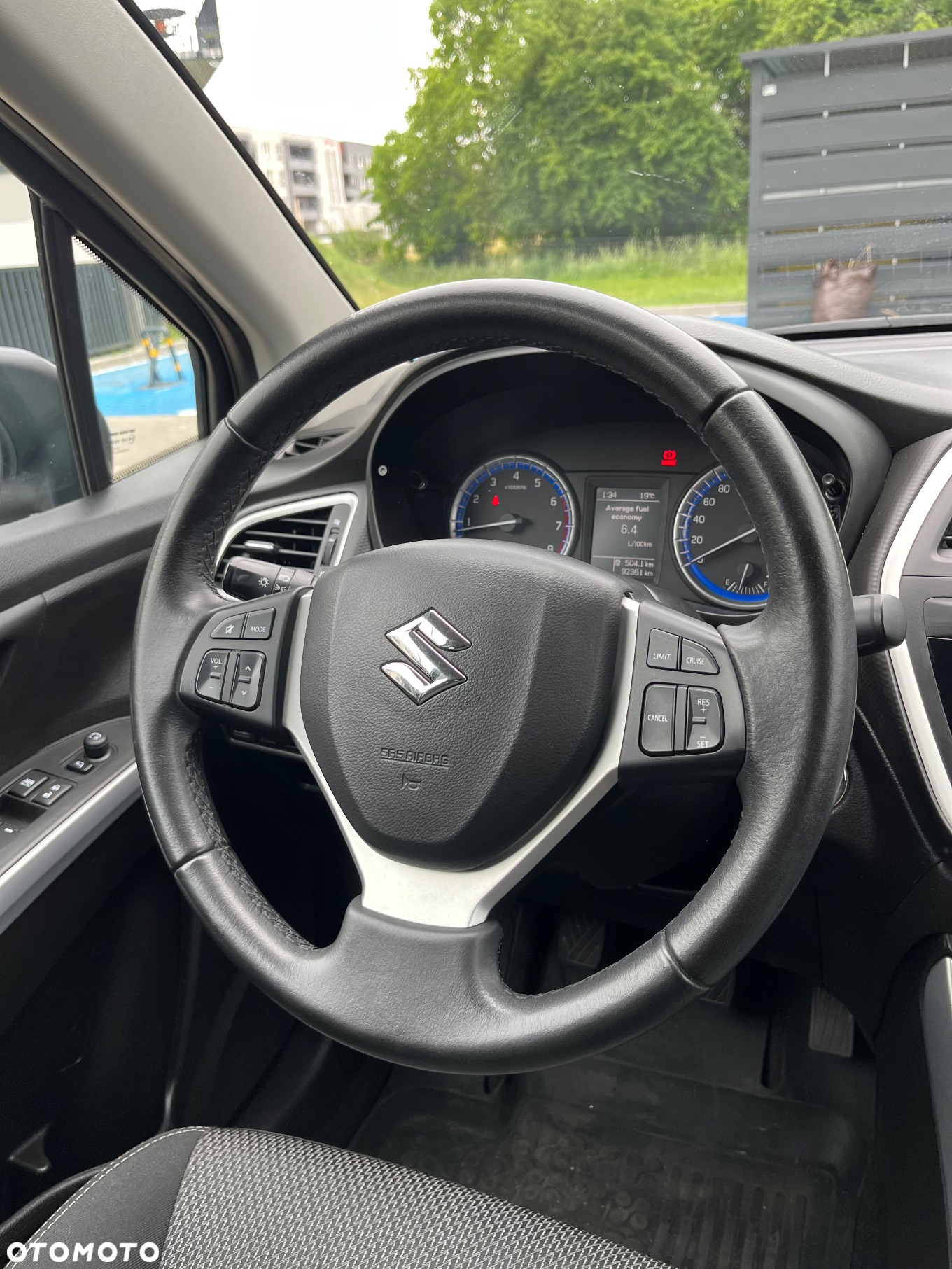 Suzuki SX4 1.6 Premium - 32