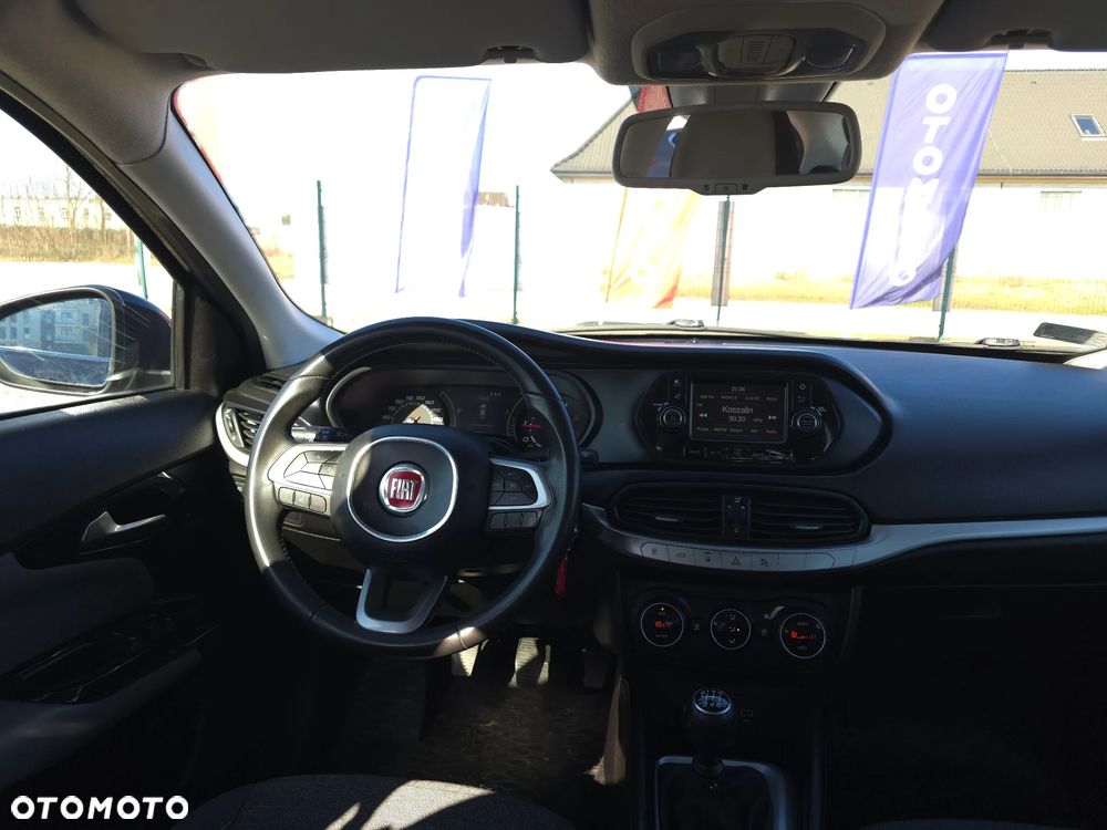 Fiat Tipo 1.6 MultiJet 16v Lounge - 34