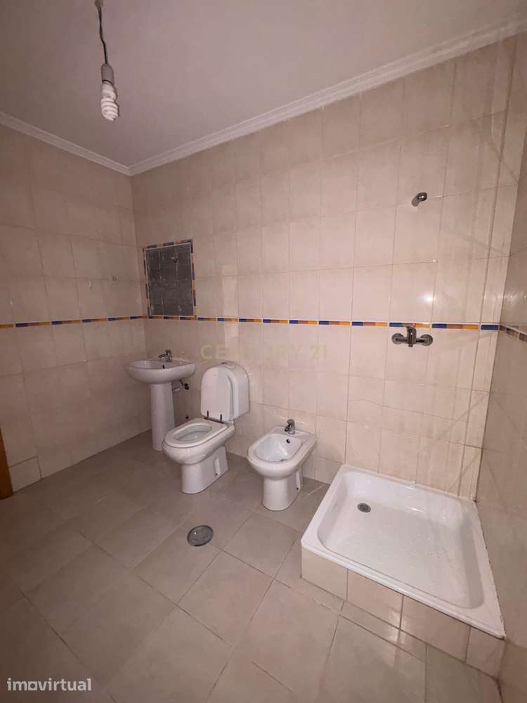 Apartamento T2 em Águeda com Garagem e Varanda - Grande imagem: 3/25