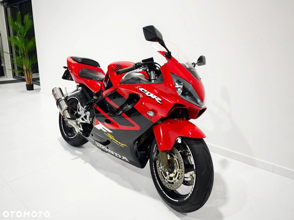 Honda CBR - 3