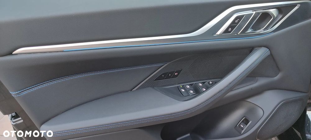 BMW i4 - 24