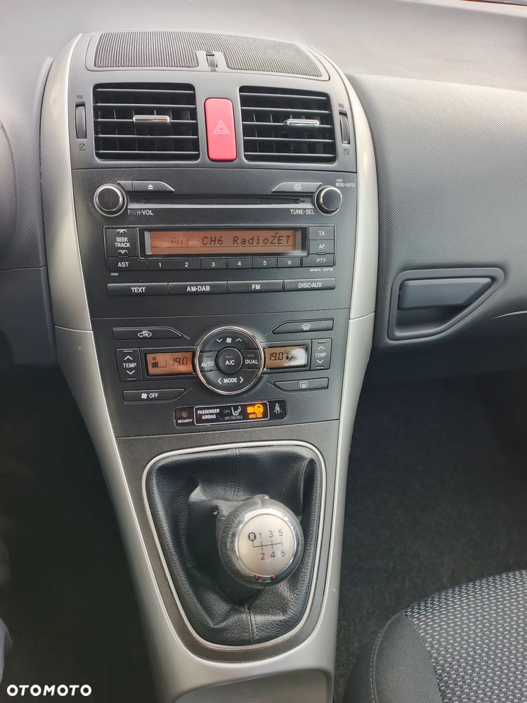 Toyota Auris 1.6 Life+ - 26