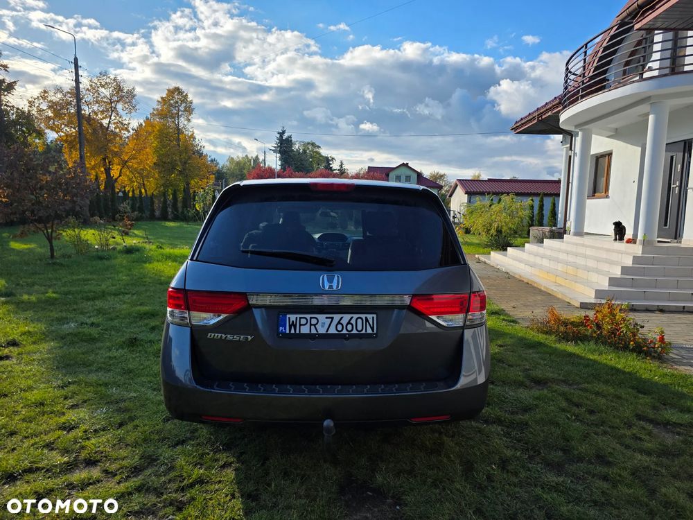 Honda Odyssey 3.5 LX - 10