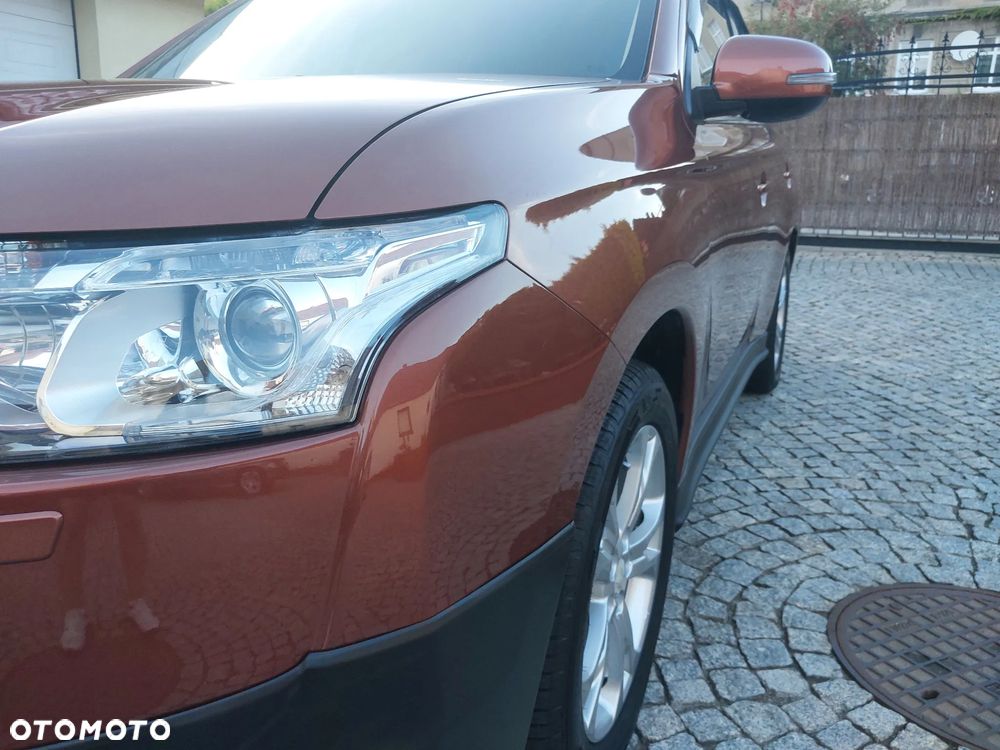Mitsubishi Outlander 2.2 DI-D 4WD Diamant Edition - 31