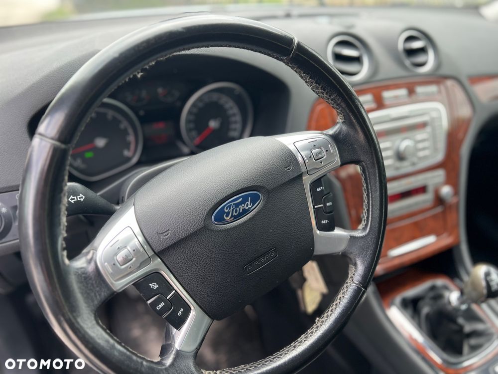 Ford Mondeo - 8