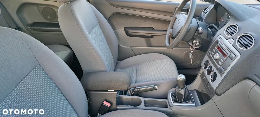 Ford Focus 1.6 TDCi Sport - 11