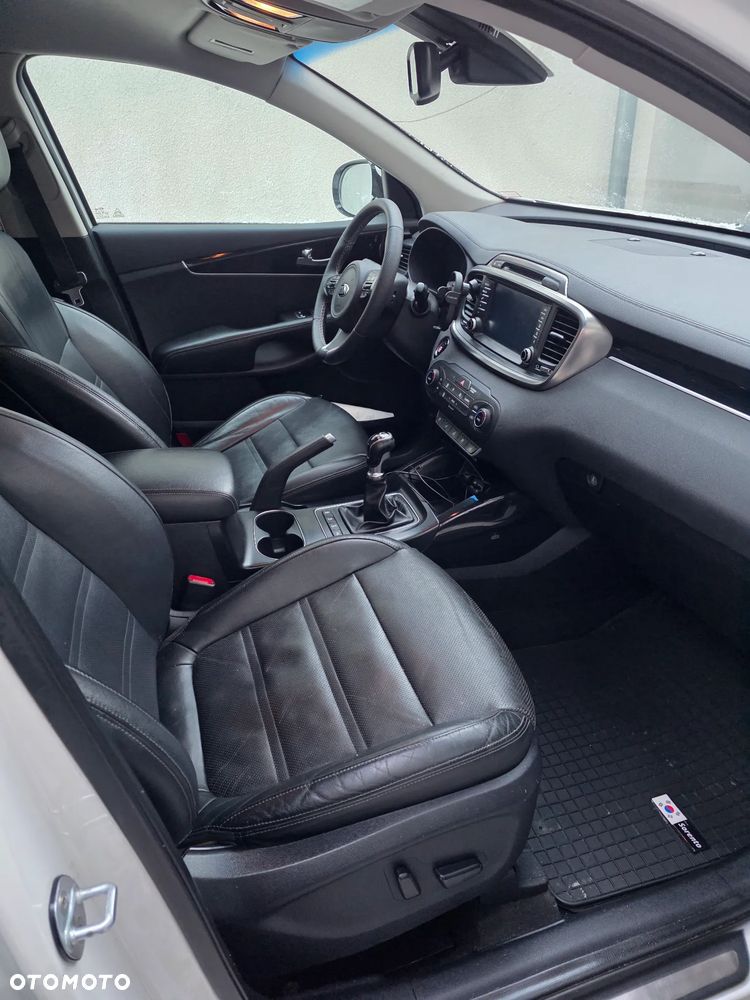 Kia Sorento - 40