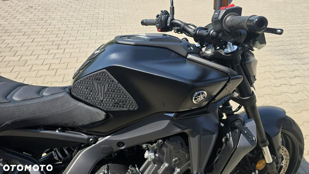 Yamaha MT - 16
