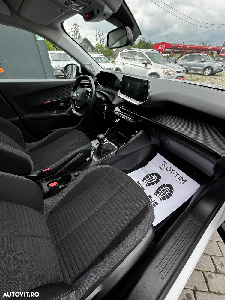 Peugeot 2008 - 14