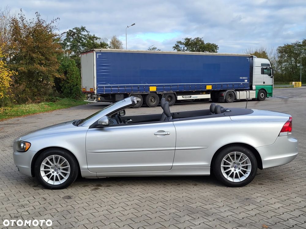 Volvo C70 2.0D Momentum - 11