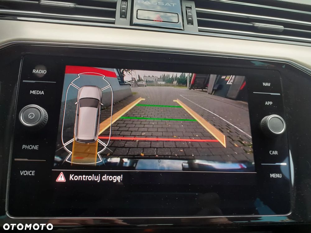 Volkswagen Passat 2.0 TSI Elegance DSG - 19