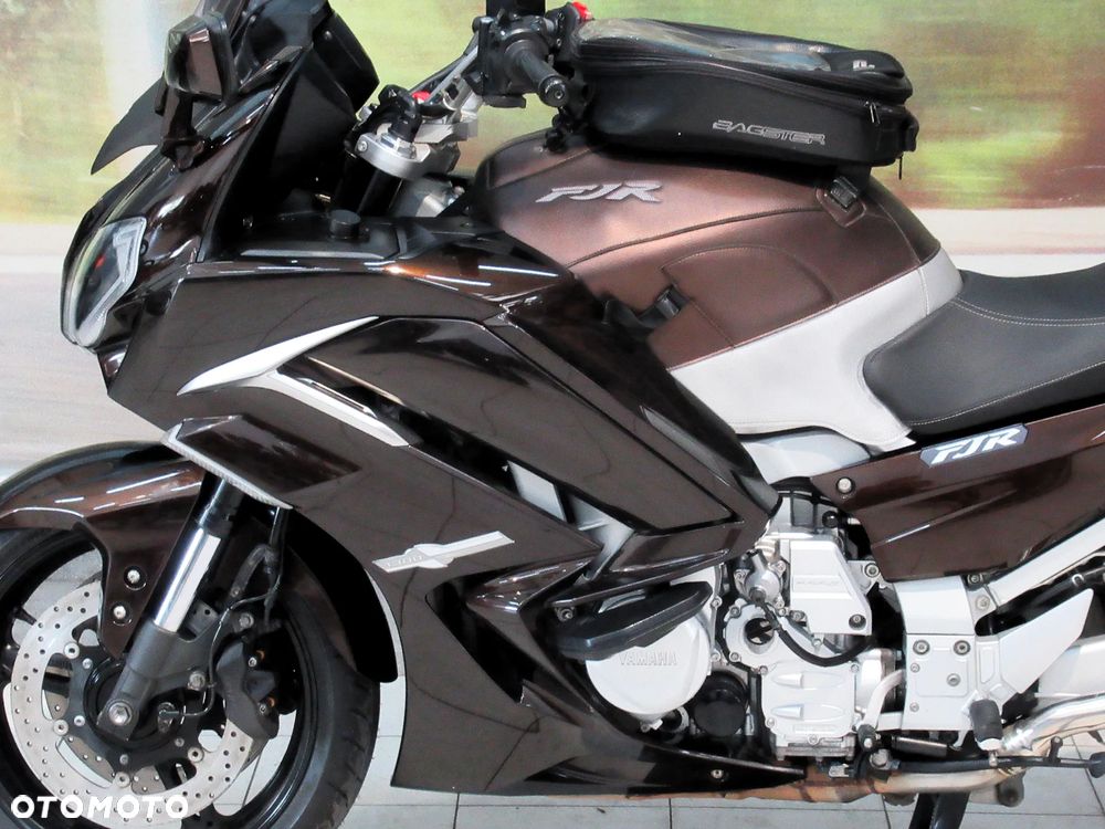 Yamaha FJR - 11