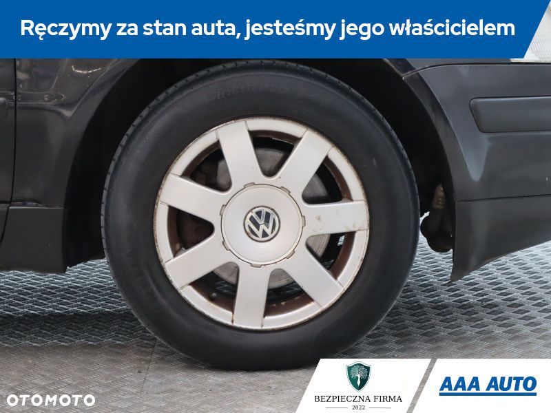 Volkswagen Passat - 17