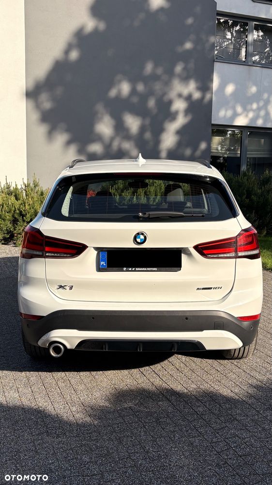 BMW X1 sDrive18i Sport Line - 4