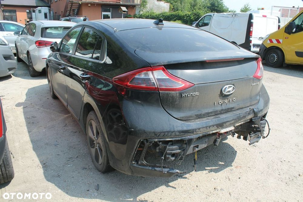 Hyundai IONIQ - 4