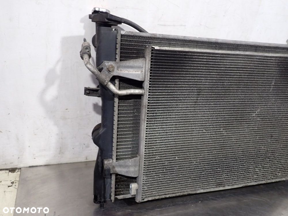 ZESTAW CHŁODNIC WENTYLATOR MITSUBISHI COLT VI Z30 MN130400 1350A071 ETP11051ZM - 2