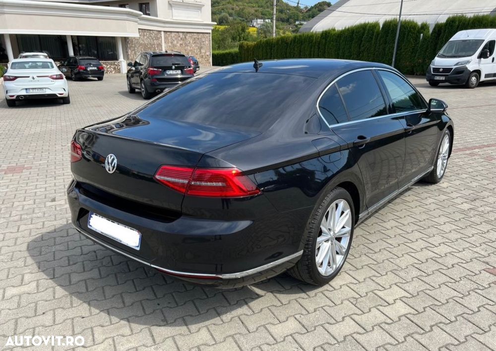 Volkswagen Passat 2.0 TDI (BlueMotion Technology) DSG Highline - 34