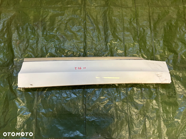 VW Tiguan II 5NA  listwa drzwi prawy przód 5NA854940B