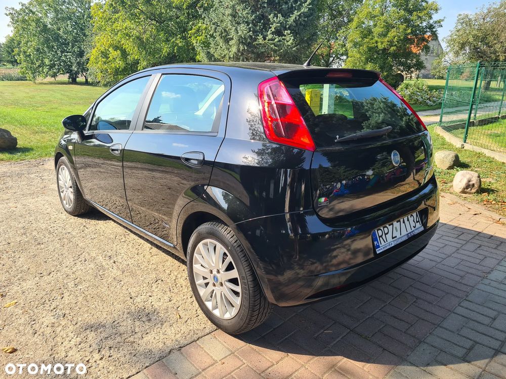 Fiat Punto 1.4 16V Dynamic - 8