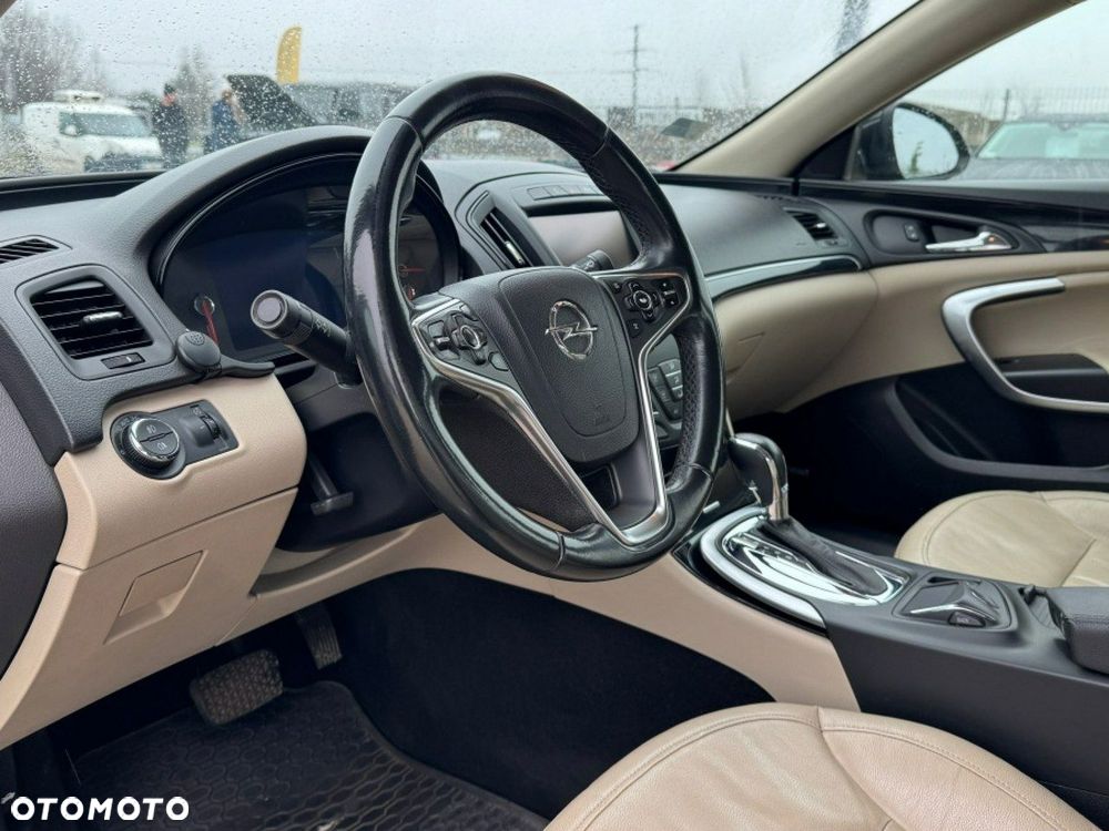Opel Insignia 2.0 CDTI - 10