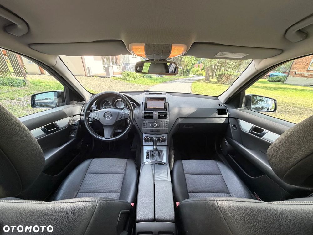Mercedes-Benz Klasa C 250 CDI DPF 4Matic 7G-TRONIC BlueEFFICIENCY Avantgarde - 18