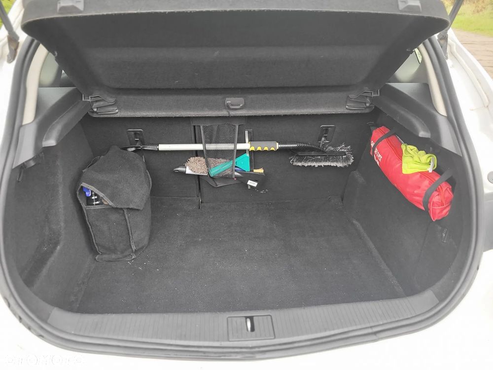 Opel Astra IV 1.6 CDTI Enjoy - 9