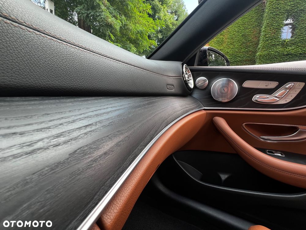 Mercedes-Benz Klasa E 300 9G-TRONIC - 20