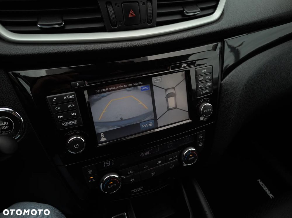 Nissan Qashqai 1.6 DIG-T Tekna - 17