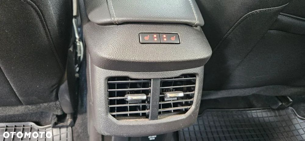 Ford Mondeo 2.0 EcoBlue Trend - 33