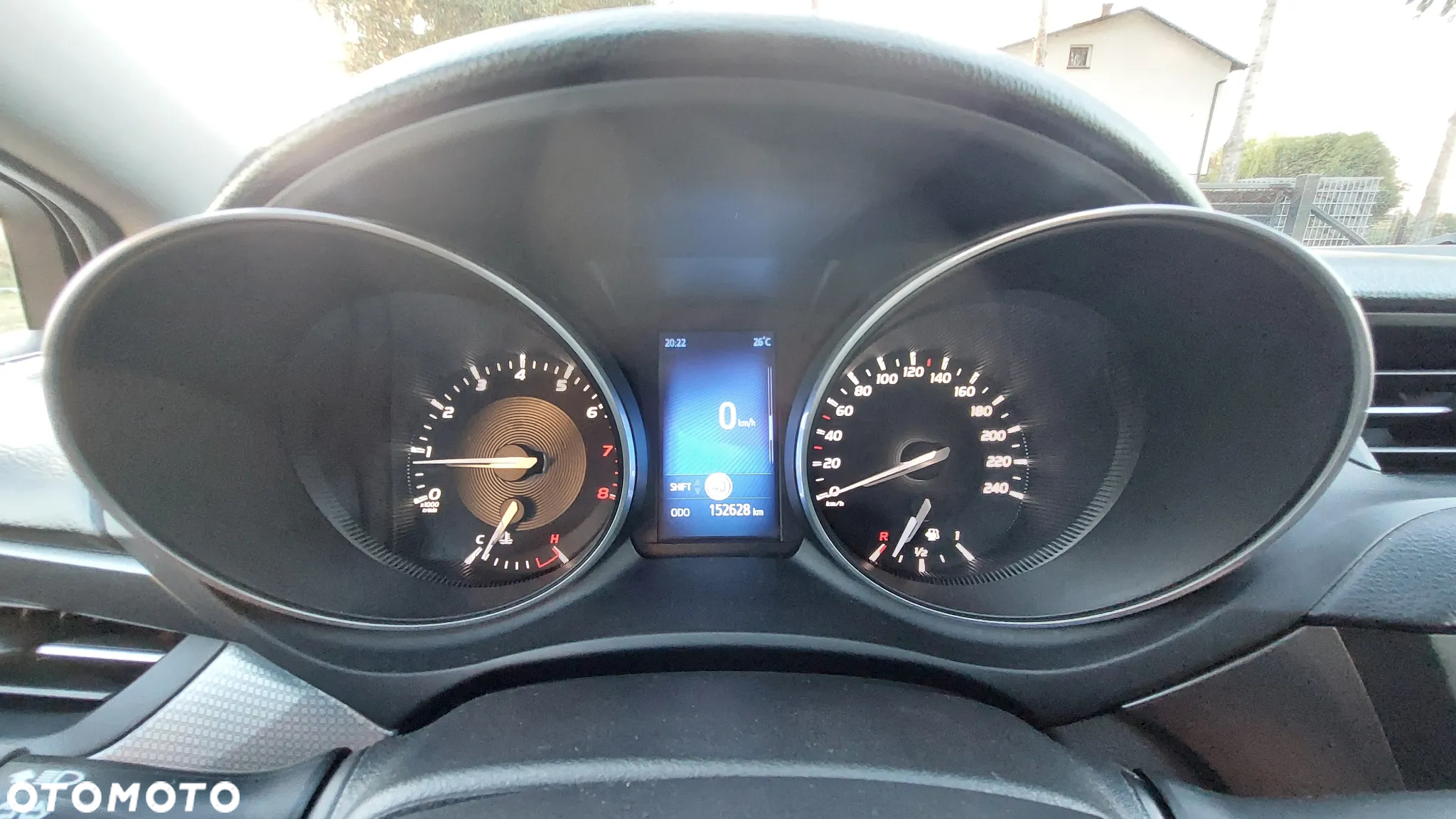 Toyota Avensis - 31