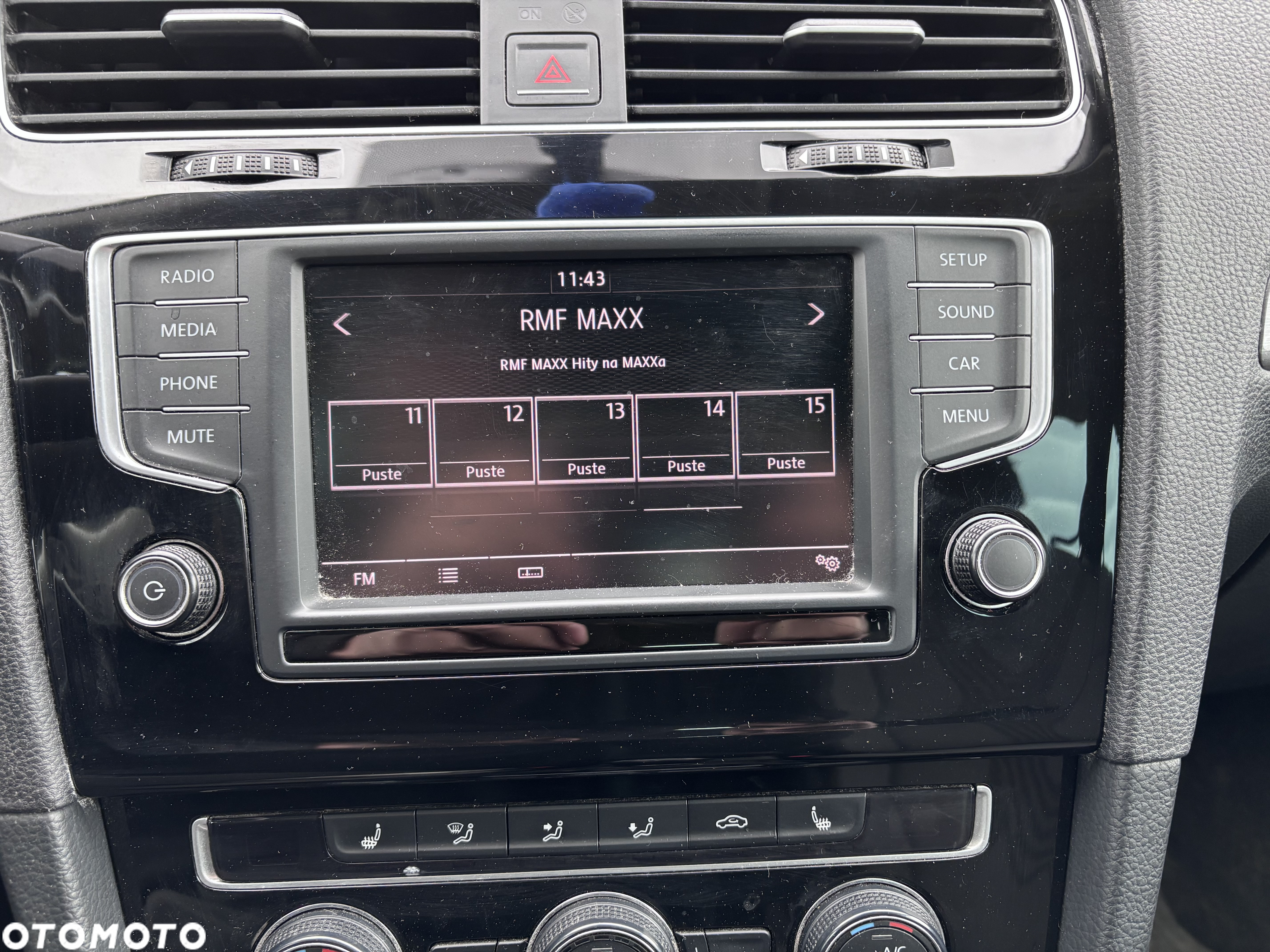 Volkswagen Golf 1.6 TDI BlueMotion Technology Allstar - 12