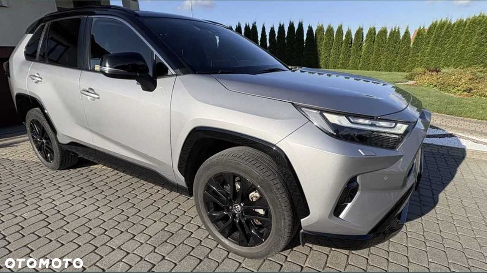 Toyota RAV4 - 1