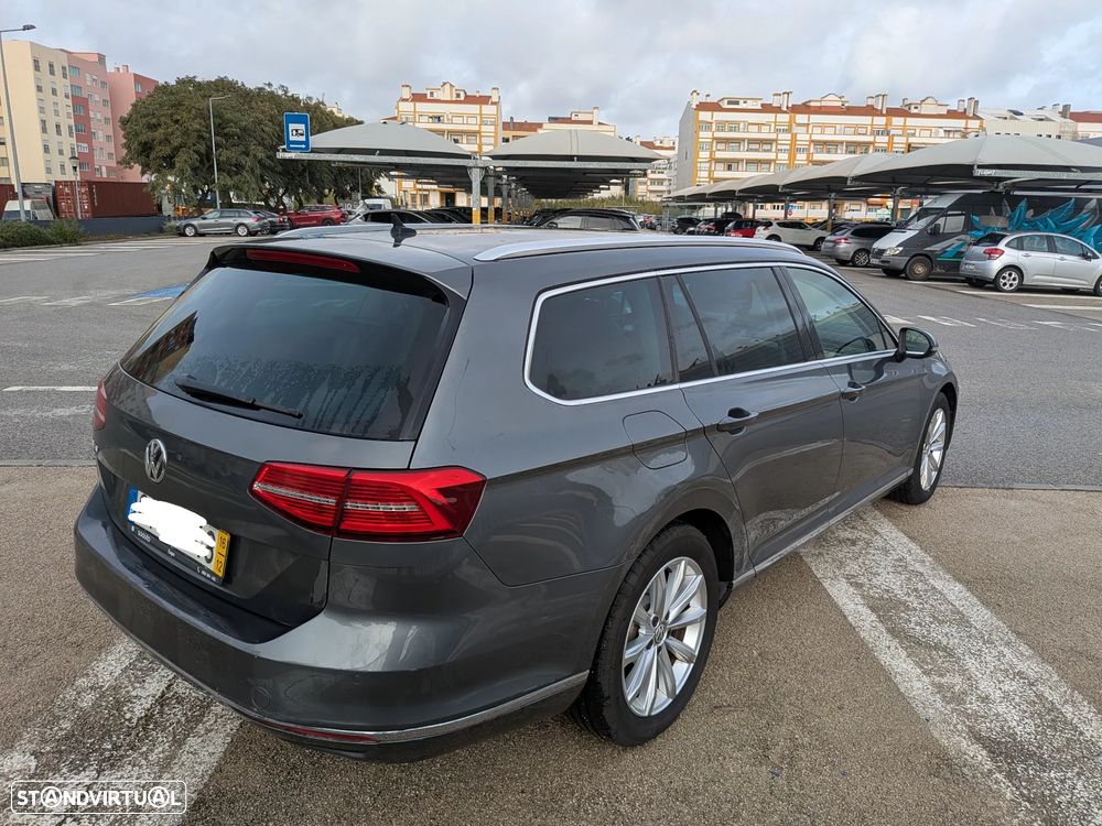 VW Passat Variant 2.0 TDi Highline DSG - 22