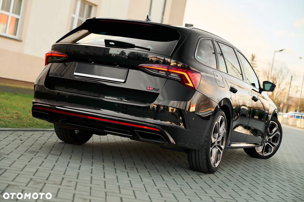 Skoda Octavia 2.0 TDI DSG RS - 18