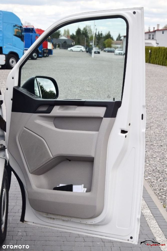 Volkswagen Transporter T6 - 17