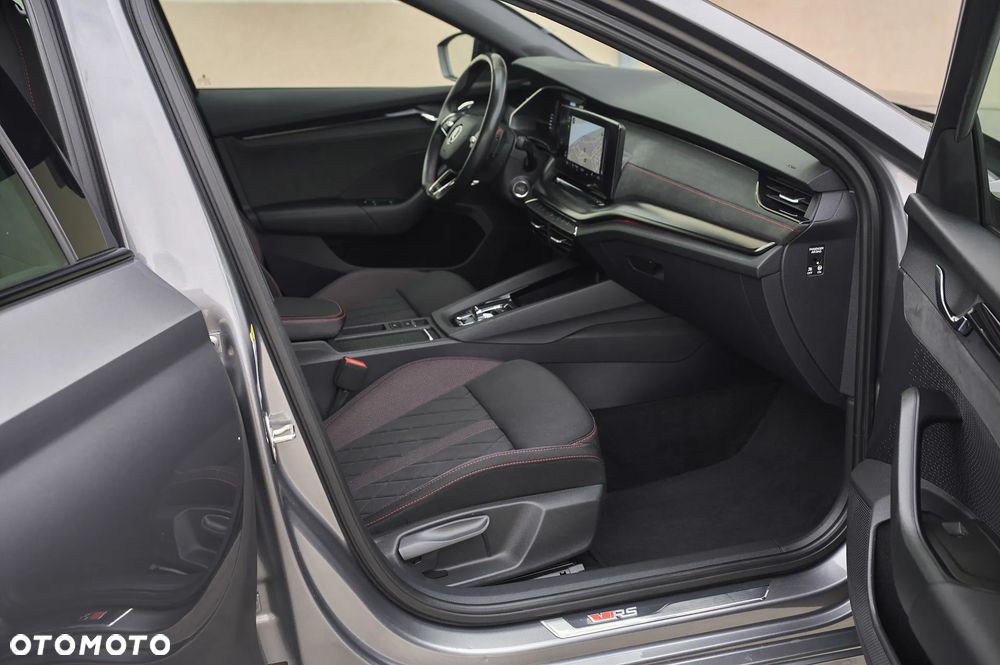 Skoda Octavia 2.0 TSI DSG RS - 24