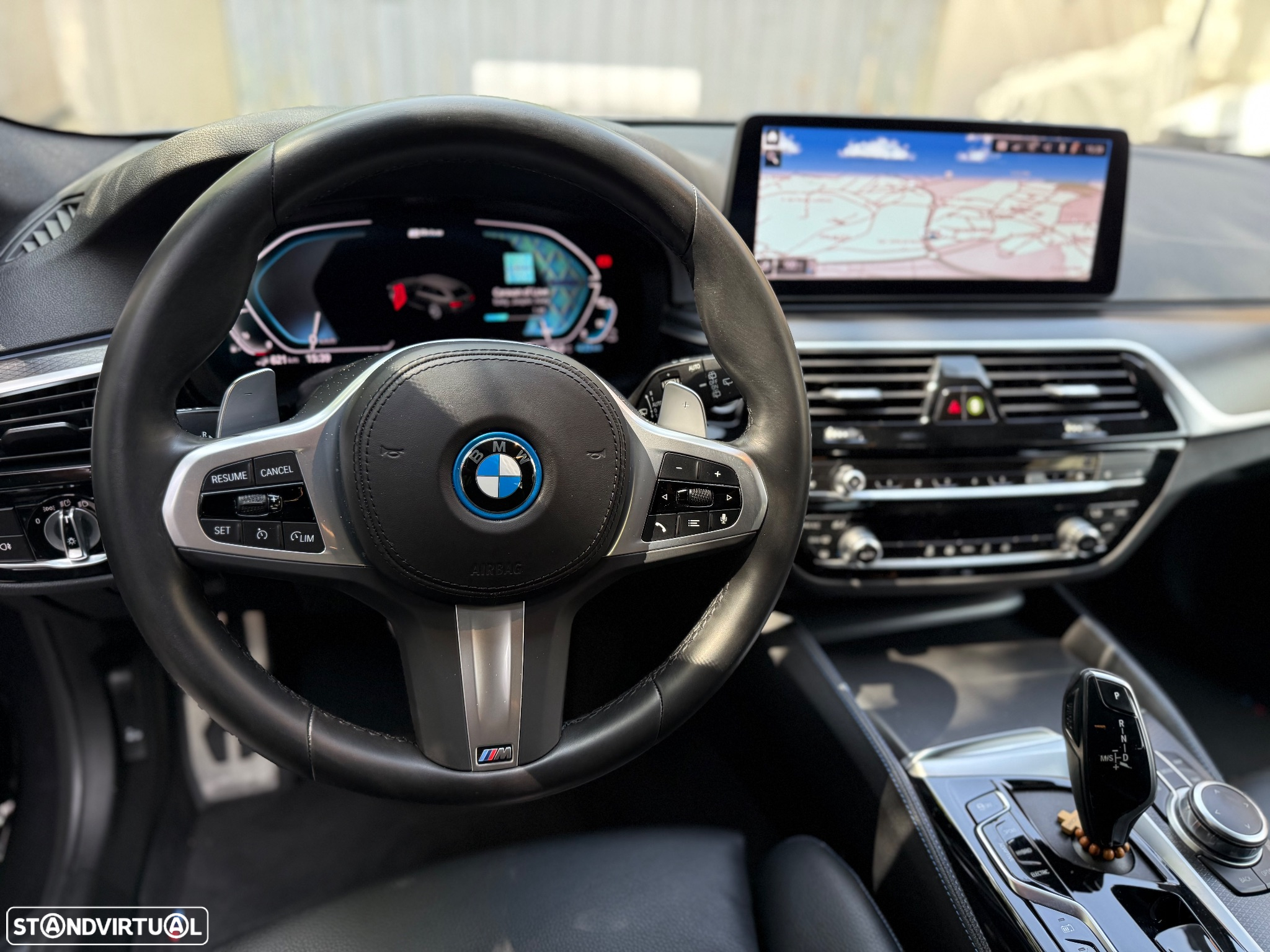BMW 530 e Pack Desportivo M - 4