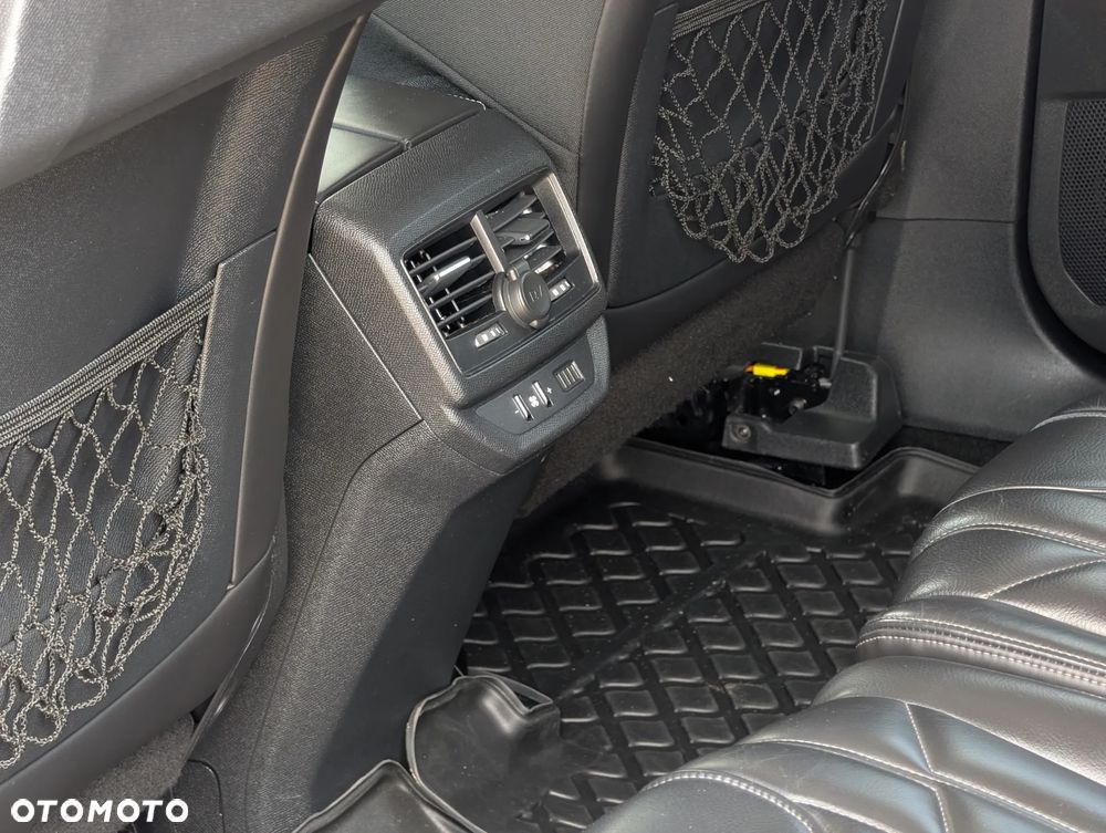 Peugeot 5008 BlueHDi 130 EAT8 Allure - 32