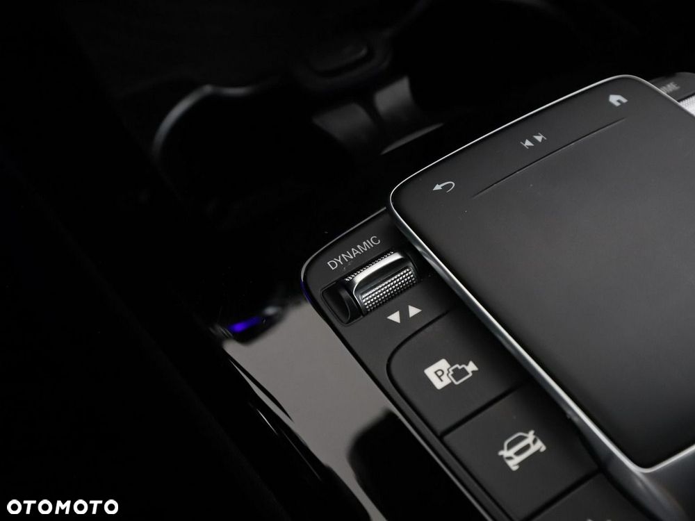 Mercedes-Benz CLA 180 mHEV AMG Line 7G-DCT - 32