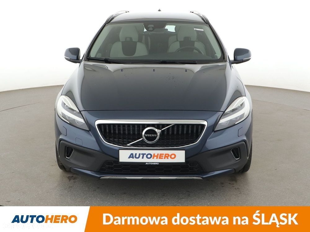 Volvo V40 Cross Country - 9