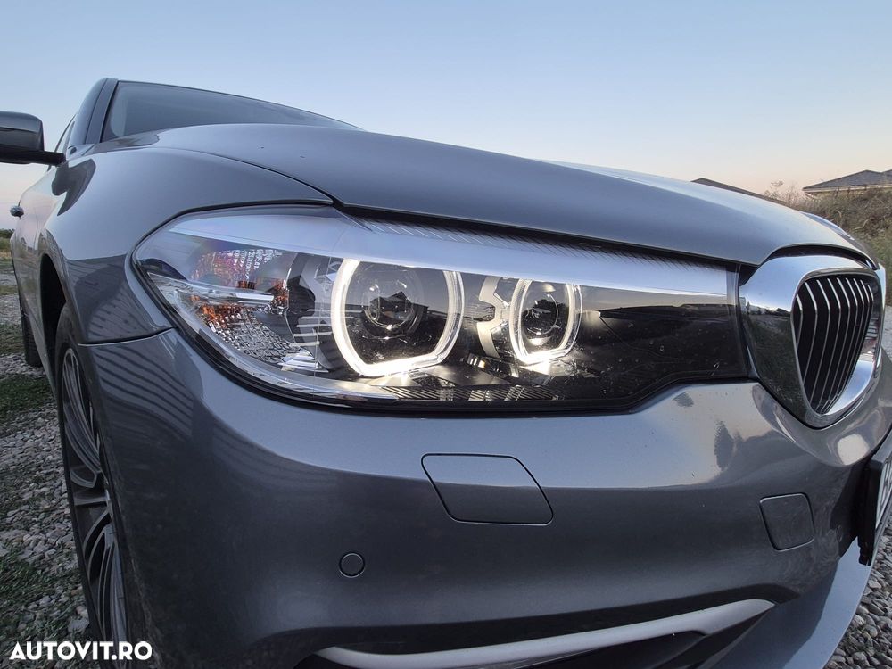 BMW Seria 5 520i AT - 7