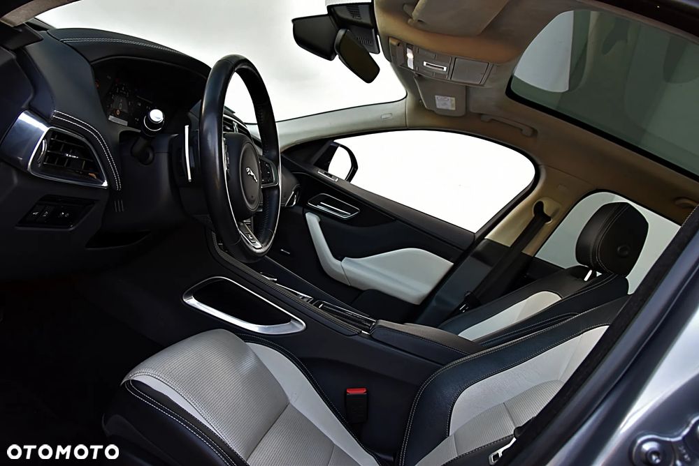 Jaguar F-Pace 2.0 i4P AWD R-Sport - 15