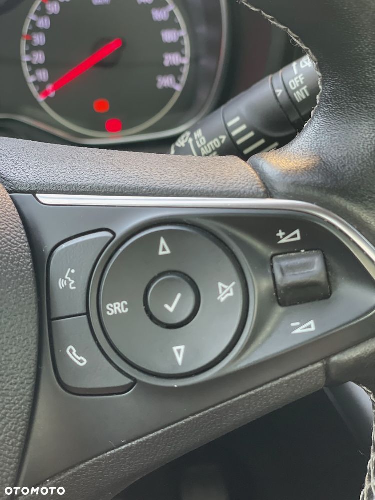 Opel Combo 1.2 Turbo Start/Stop Edition - 26