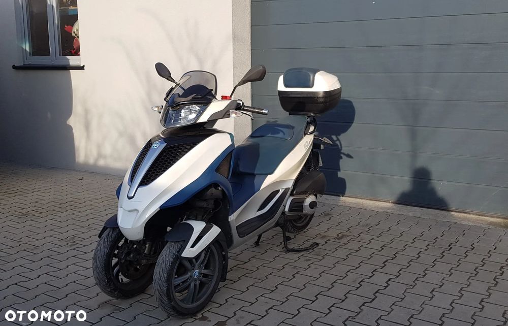 Piaggio MP-3 - 4