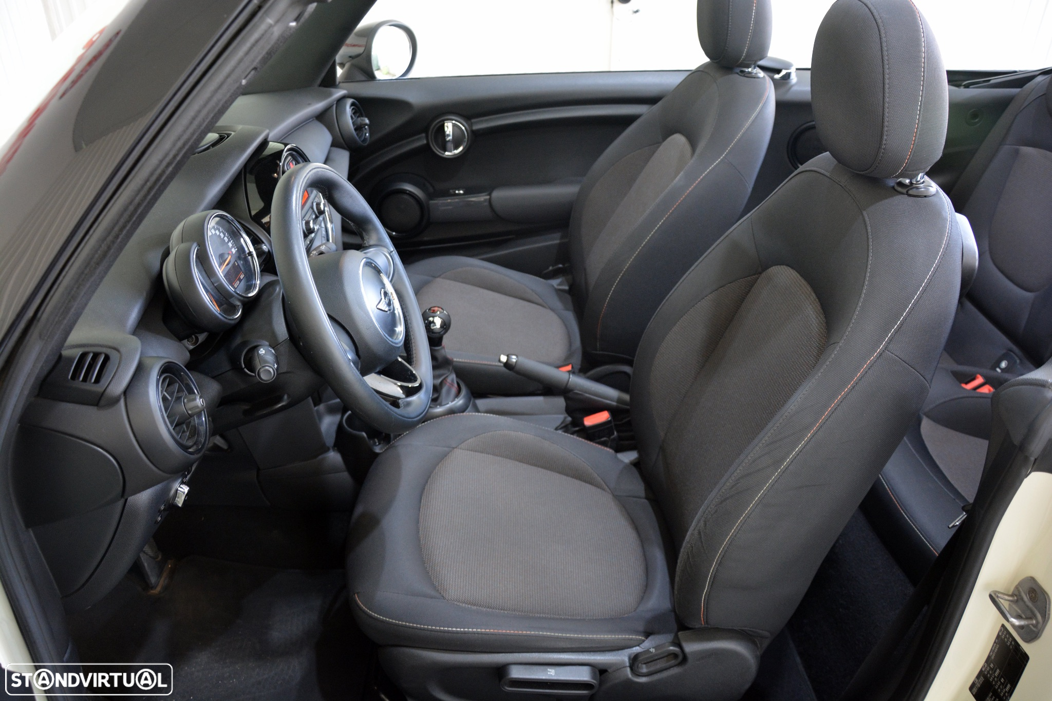 MINI Cabrio One - 13