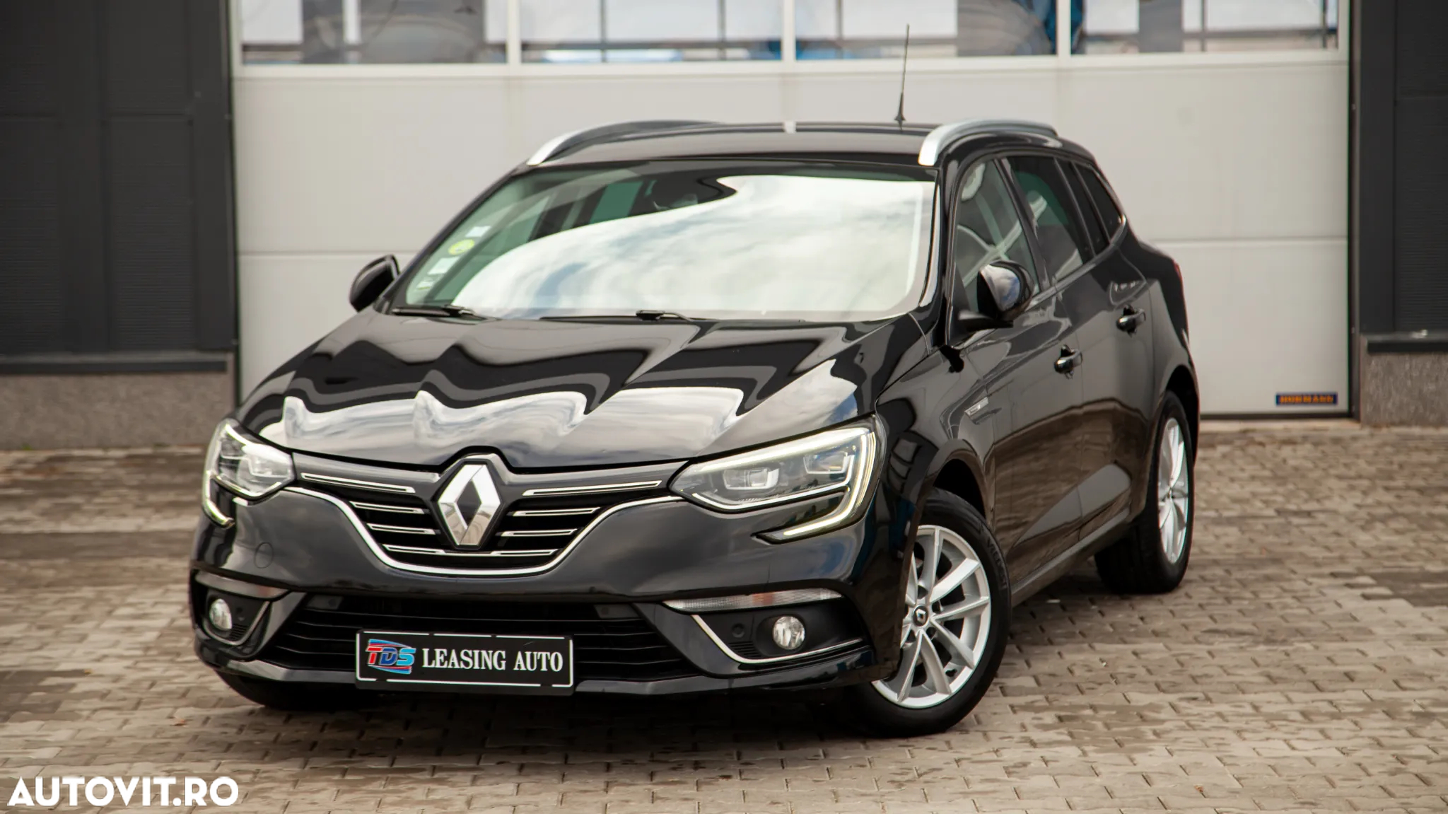 Renault Megane ENERGY dCi 110 EDC INTENS - 3