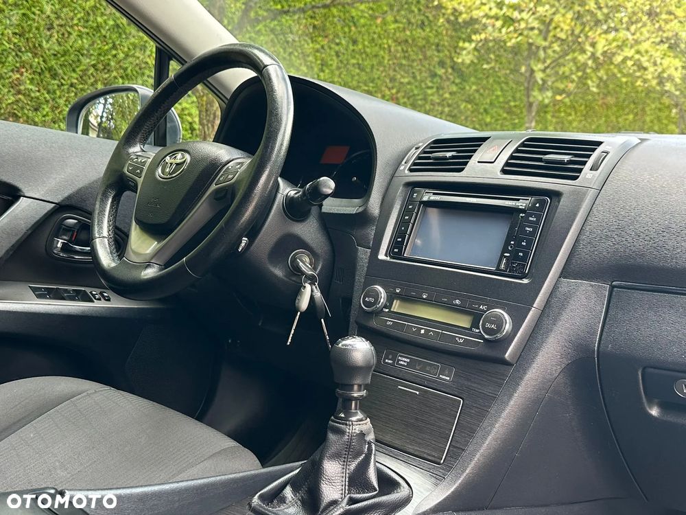 Toyota Avensis 2.0 D-4D Edition - 11