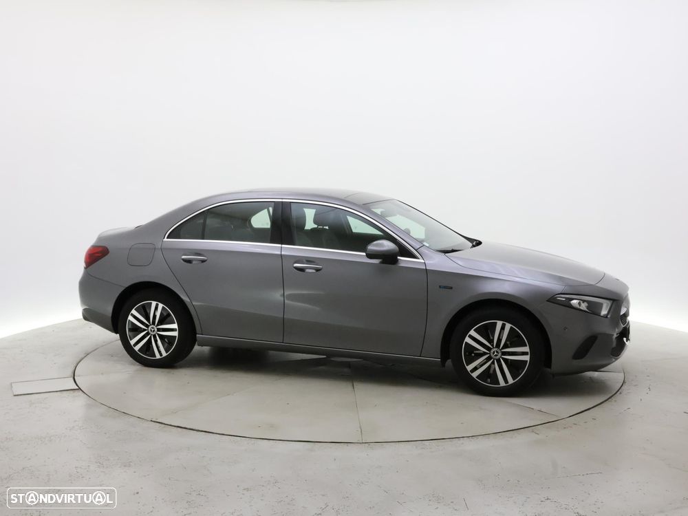 Mercedes-Benz A 250 Limousine e Progressive - 9